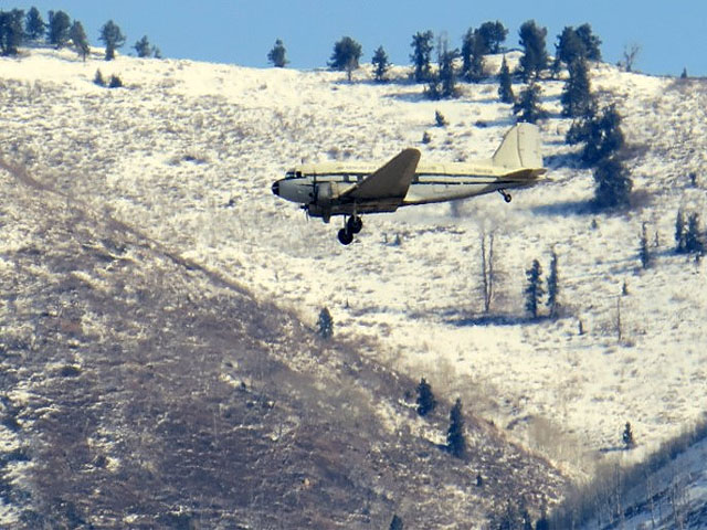 Approaching airport at Spanish Fork, Utah